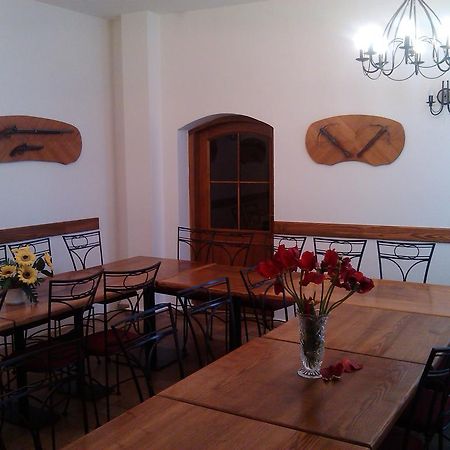 Penzion S Restauraci "U Mlyna Com" Litovel Bagian luar foto